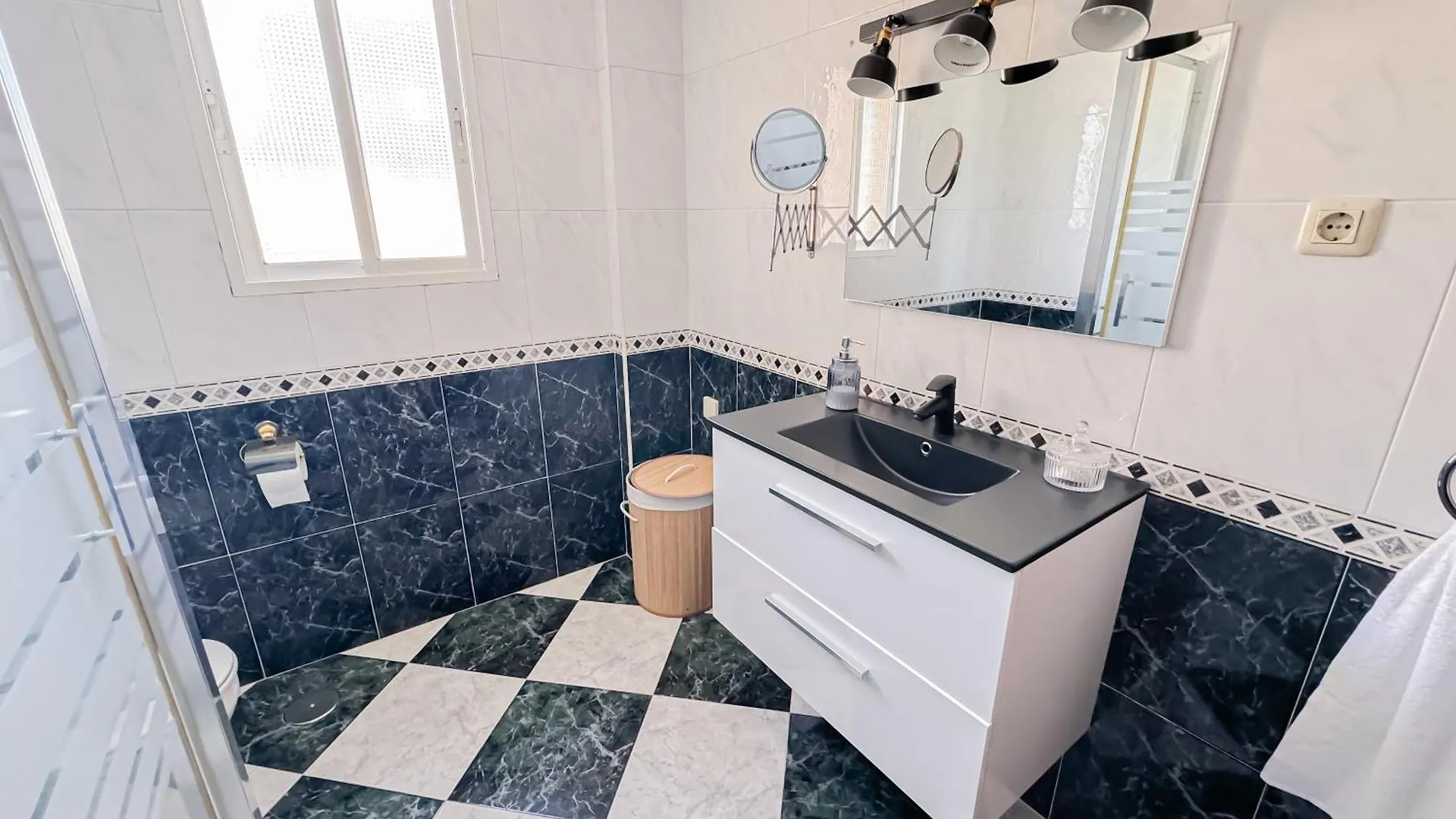 Apartment Piso Encantador En Carlos Haya Malaga Spain